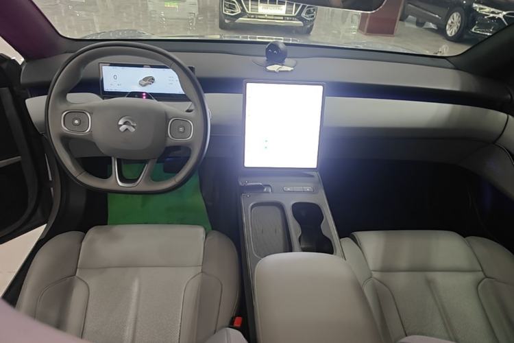 Used Nio ET5T 2024 75kWh Touring Center Console