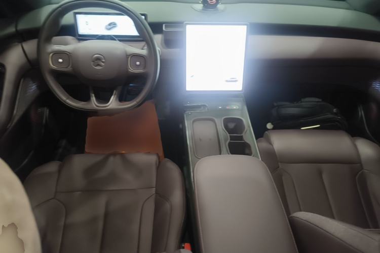 Used Nio ET5T 2024 75kWh Touring Center Console
