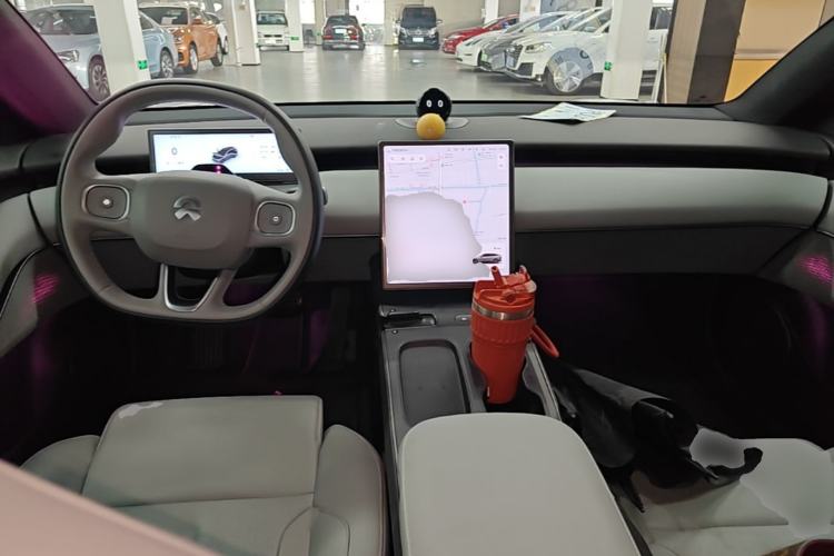 Used Nio ET5T 2024 75kWh Touring Center Console