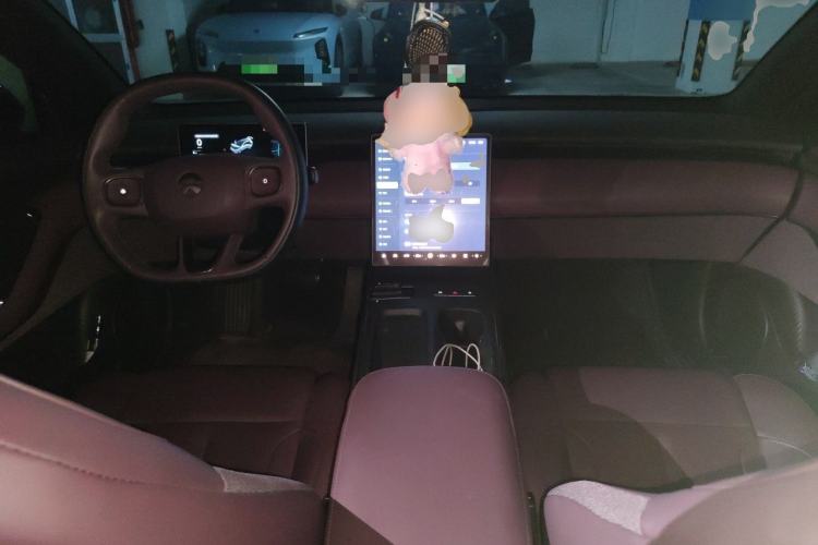 Used Nio ET5T 2024 75kWh Touring Center Console