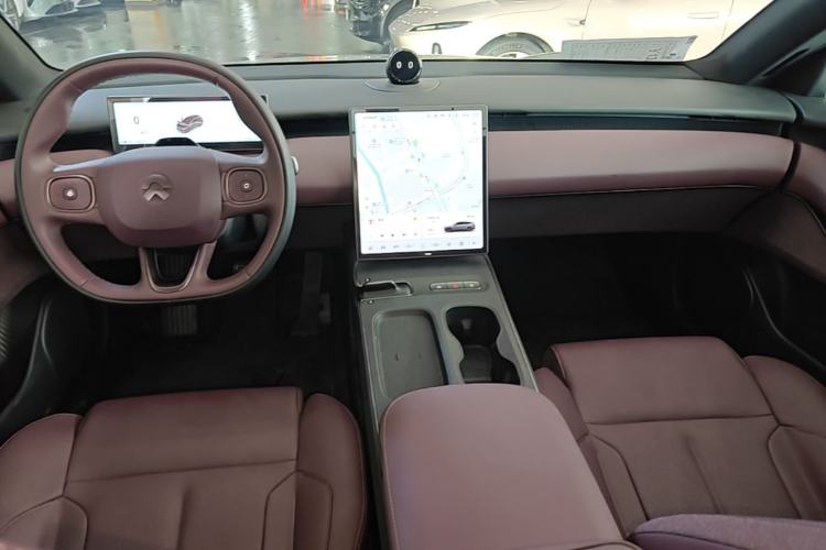 Used Nio ET5T 2024 75kWh Touring Center Console