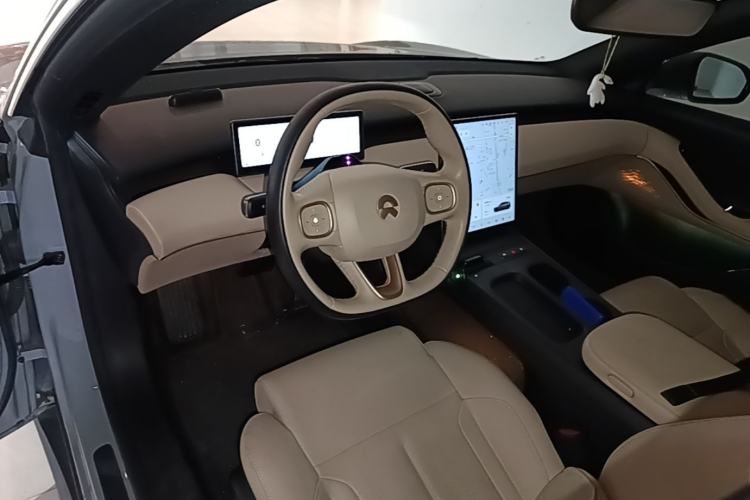 Used Nio ET5T 2024 75kWh Touring Center Console
