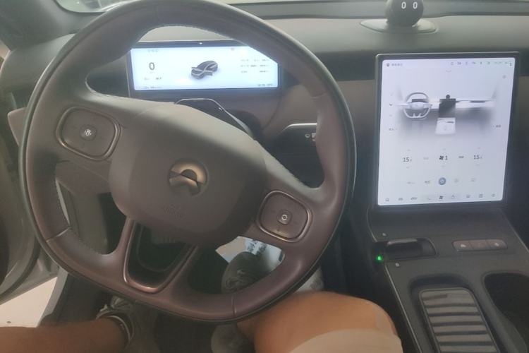Used Nio ET5T 2024 75kWh Touring Center Console