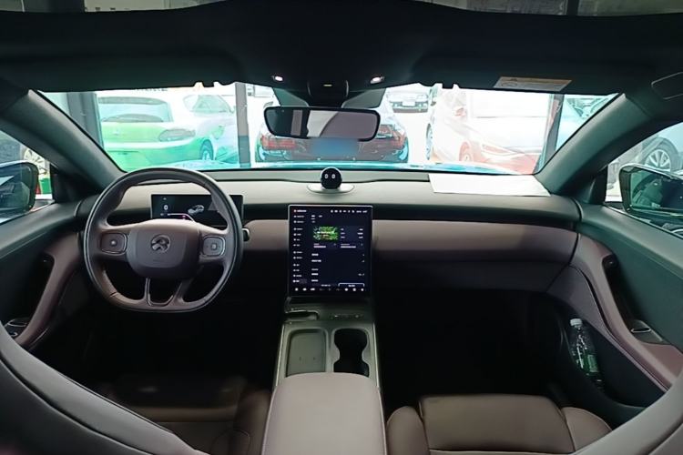 Used Nio ET5T 2024 75kWh Touring Center Console