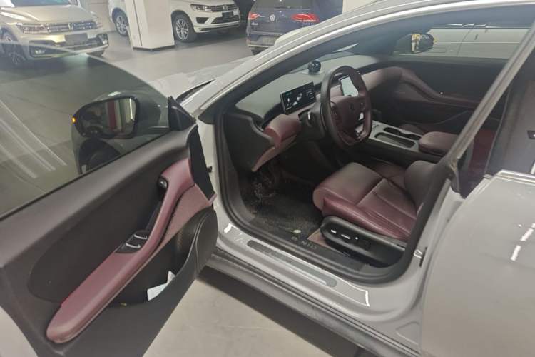 Used Nio ET5T 2024 75kWh Touring Driver Seat