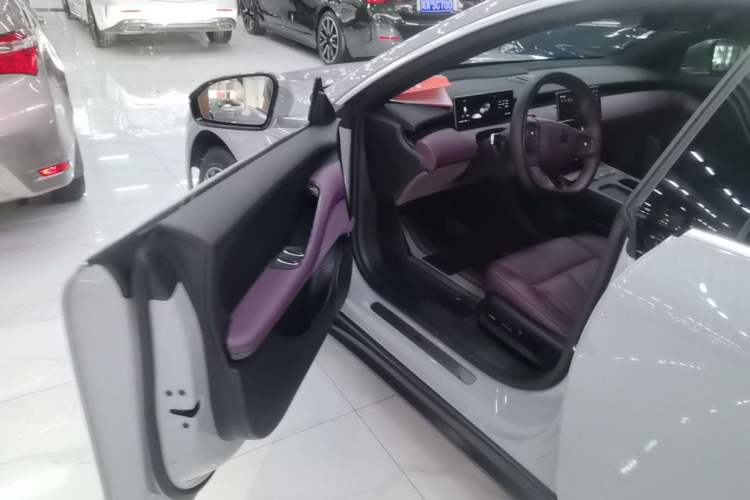 Used Nio ET5T 2024 75kWh Touring Driver Seat