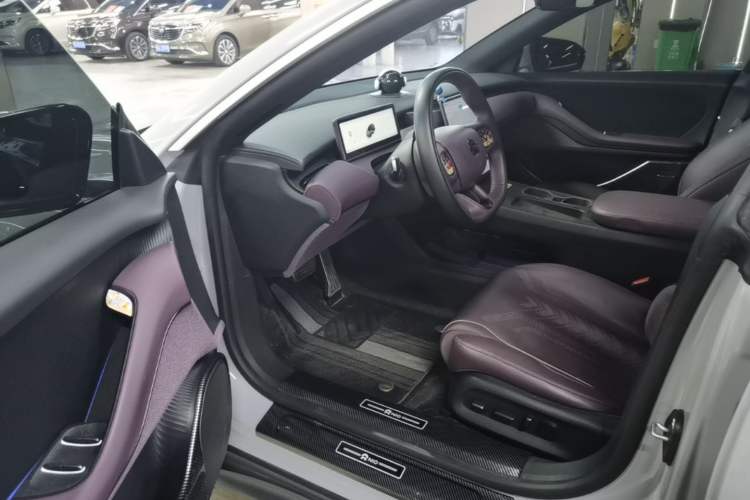 Used Nio ET5T 2024 75kWh Touring Driver Seat