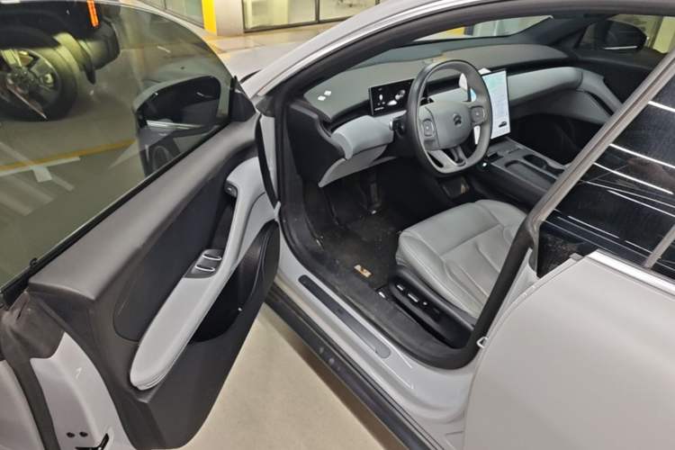 Used Nio ET5T 2024 75kWh Touring Driver Seat