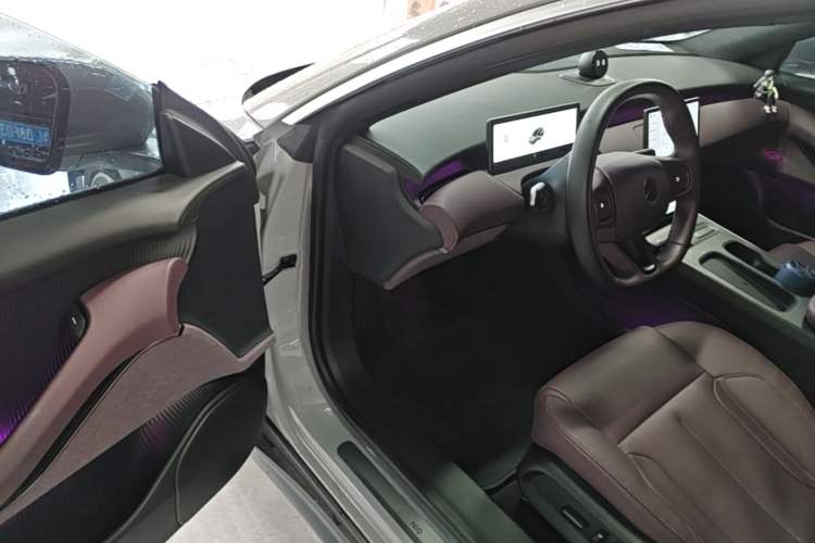Used Nio ET5T 2024 75kWh Touring Driver Seat