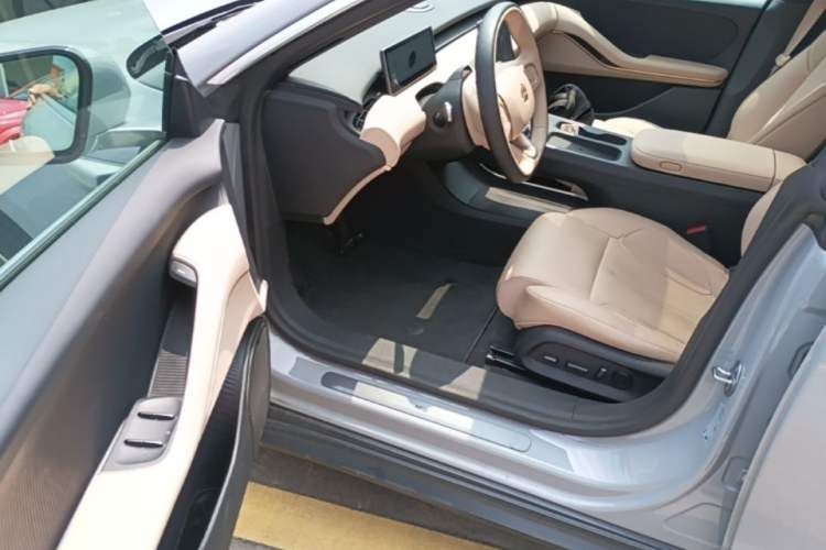 Used Nio ET5T 2024 75kWh Touring Driver Seat