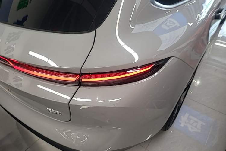 Used Nio ET5T 2024 75kWh Touring Exterior 3