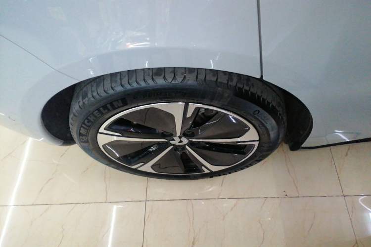 Used Nio ET5T 2024 75kWh Touring Exterior 8