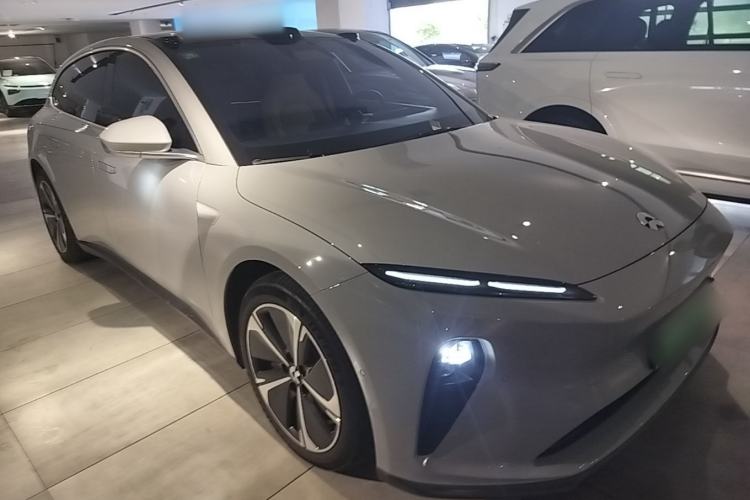 Used Nio ET5T 2024 75kWh Touring Front Right 45 Deg