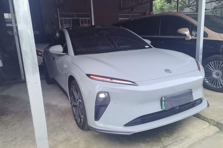 Used Nio ET5T 2024 75kWh Touring Front Right 45 Deg