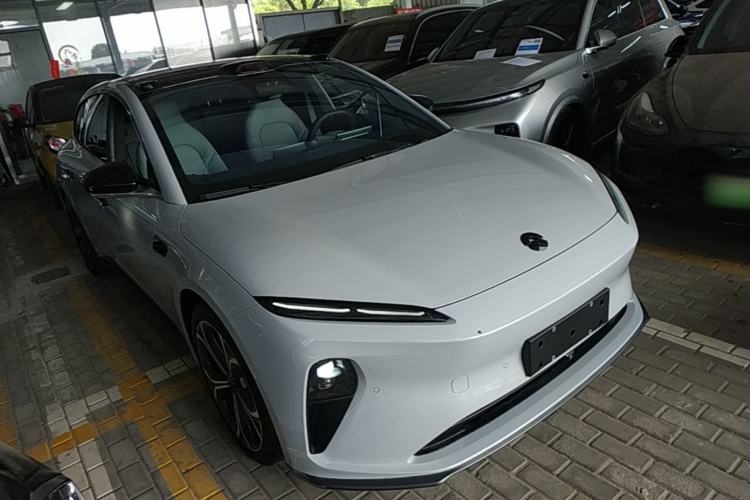 Used Nio ET5T 2024 75kWh Touring Front Right 45 Deg