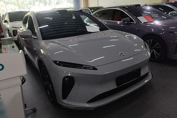 Used Nio ET5T 2024 75kWh Touring Front Right 45 Deg