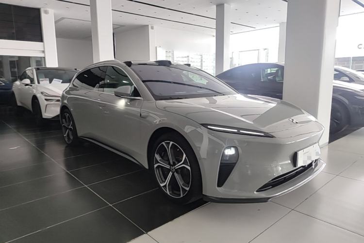 Used Nio ET5T 2024 75kWh Touring Front Right 45 Deg