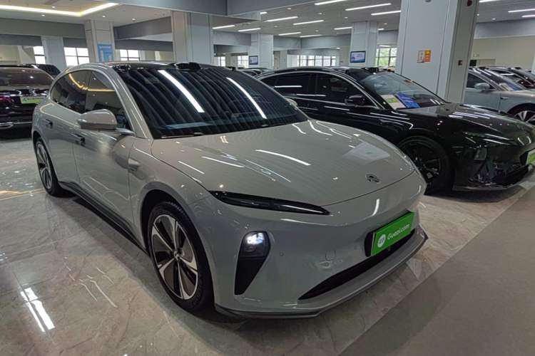 Used Nio ET5T 2024 75kWh Touring Front Right 45 Deg
