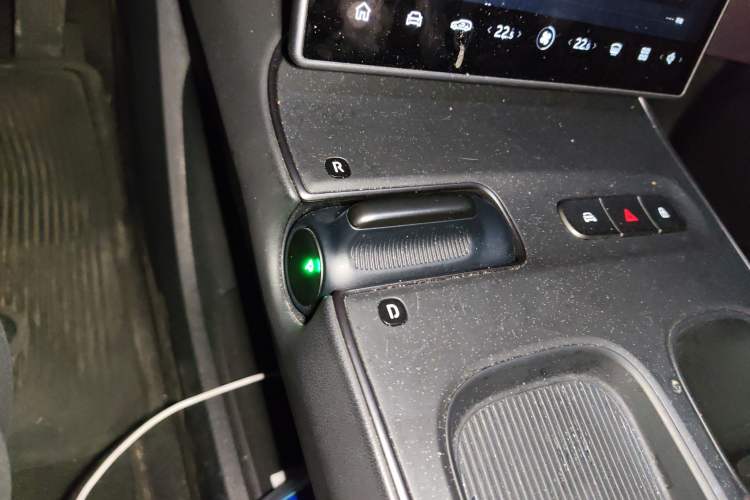 Used Nio ET5T 2024 75kWh Touring Gear Lever
