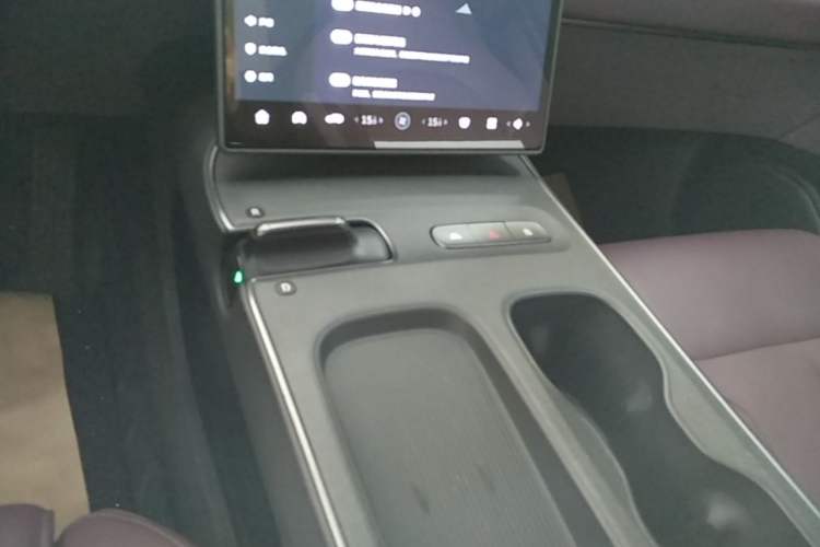 Used Nio ET5T 2024 75kWh Touring Gear Lever