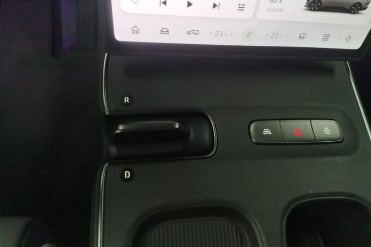 Used Nio ET5T 2024 75kWh Touring Gear Lever