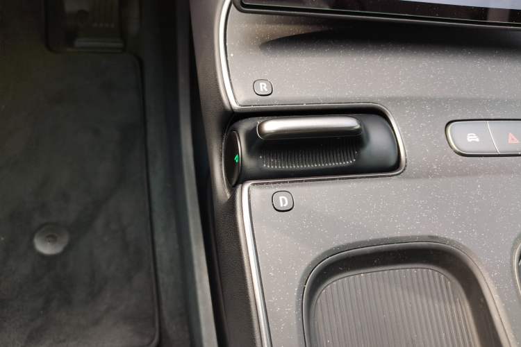 Used Nio ET5T 2024 75kWh Touring Gear Lever