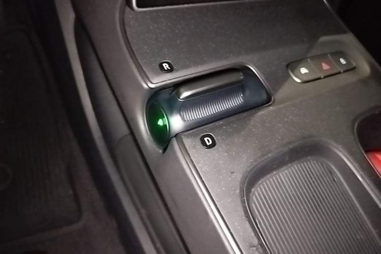 Used Nio ET5T 2024 75kWh Touring Gear Lever