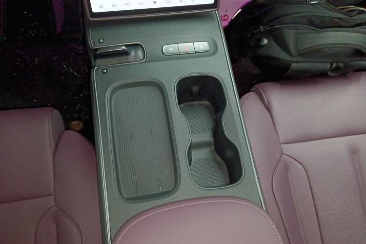 Used Nio ET5T 2024 75kWh Touring Gear Lever