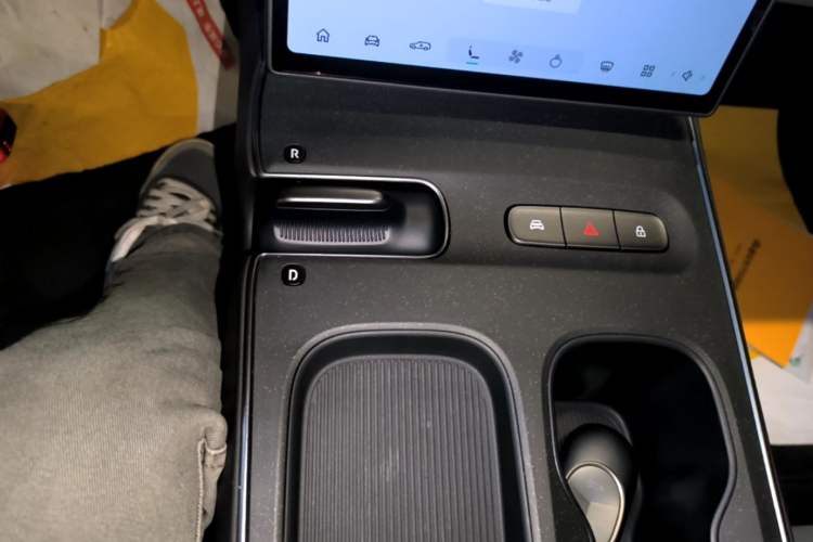 Used Nio ET5T 2024 75kWh Touring Gear Lever