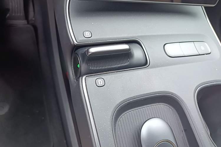 Used Nio ET5T 2024 75kWh Touring Gear Lever