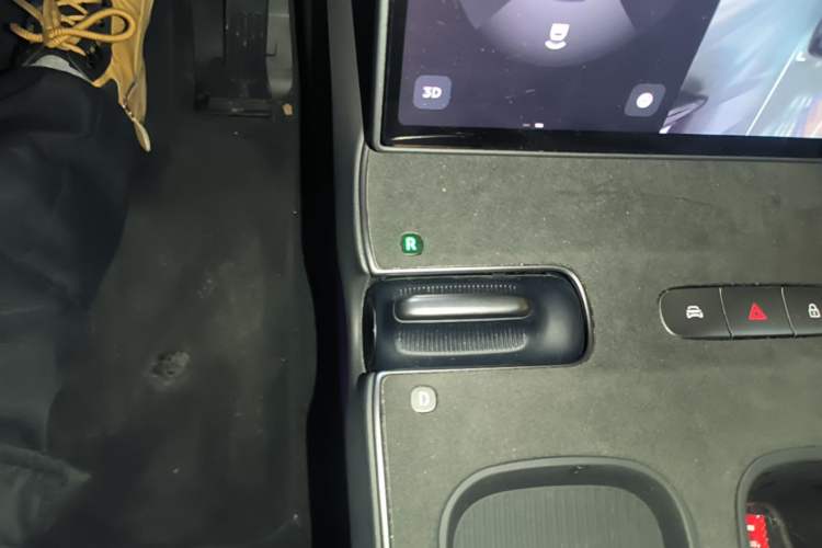 Used Nio ET5T 2024 75kWh Touring Gear Lever