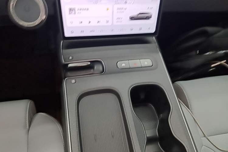 Used Nio ET5T 2024 100kWh Touring Gear Lever