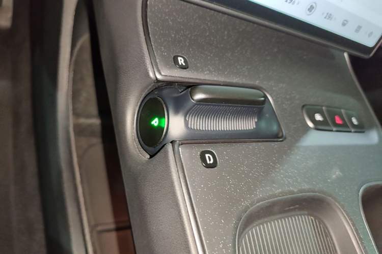 Used Nio ET5T 2024 75kWh Touring Gear Lever