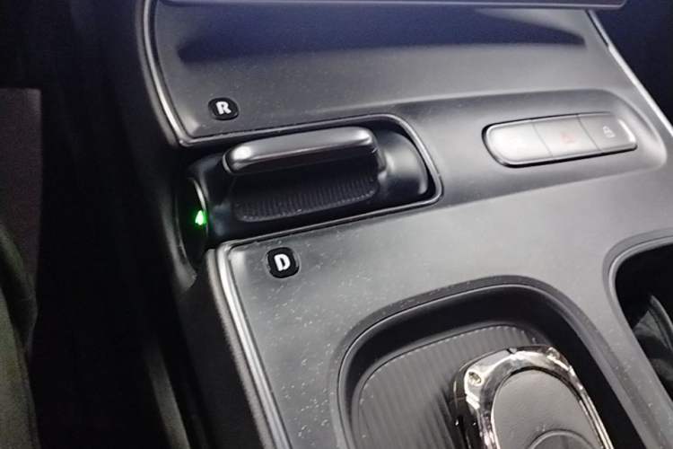 Used Nio ET5T 2024 75kWh Touring Gear Lever