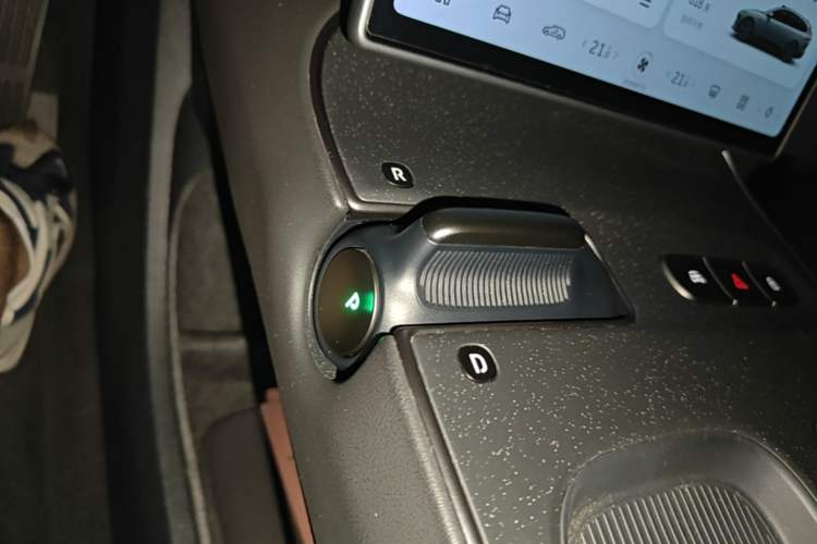 Used Nio ET5T 2024 75kWh Touring Gear Lever