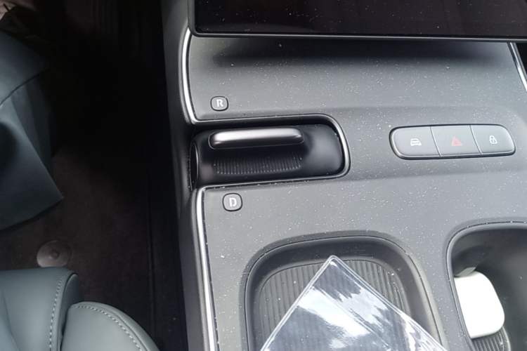 Used Nio ET5T 2024 75kWh Touring Gear Lever