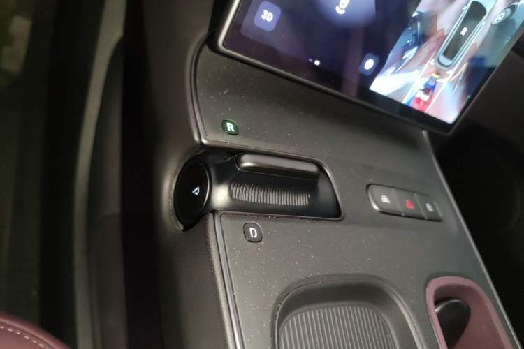 Used Nio ET5T 2024 75kWh Touring Gear Lever