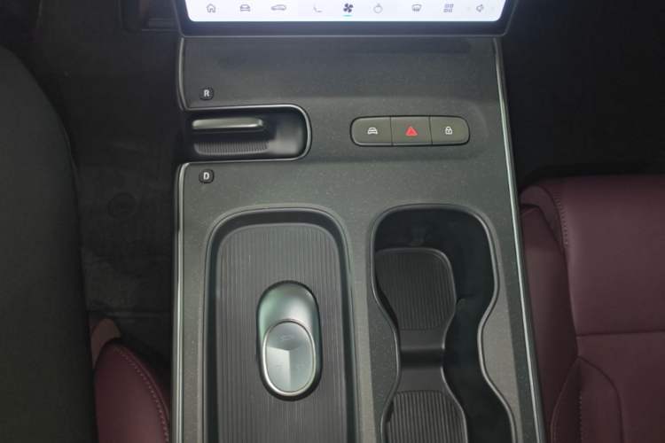 Used Nio ET5T 2024 75kWh Touring Gear Lever