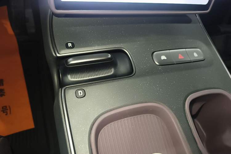 Used Nio ET5T 2024 75kWh Touring Gear Lever