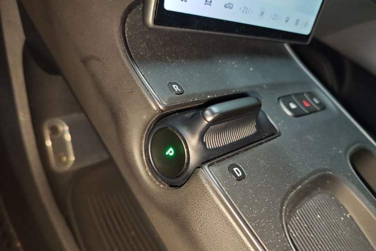 Used Nio ET5T 2024 75kWh Touring Gear Lever
