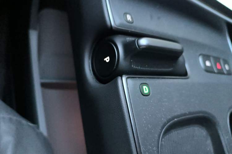 Used Nio ET5T 2024 75kWh Touring Gear Lever