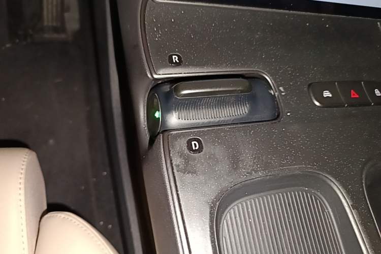 Used Nio ET5T 2024 75kWh Touring Gear Lever