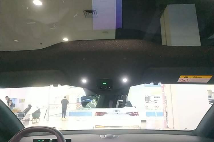 Used Nio ET5T 2024 75kWh Touring Headliner
