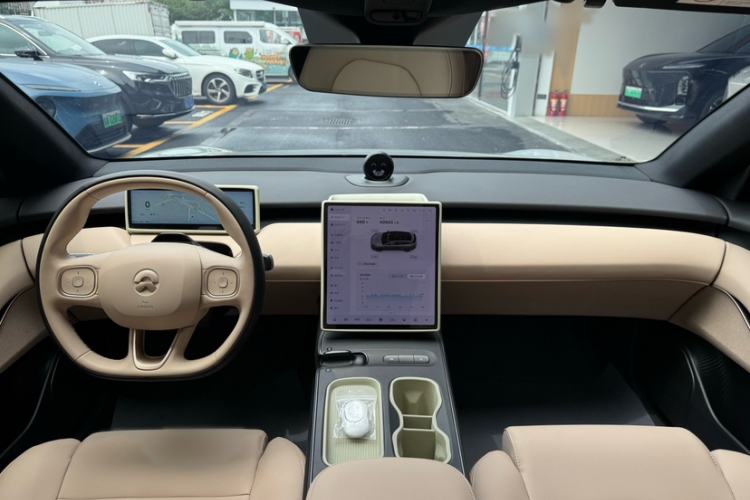 Used Nio ET5T 2024 75kWh Touring Interior 1