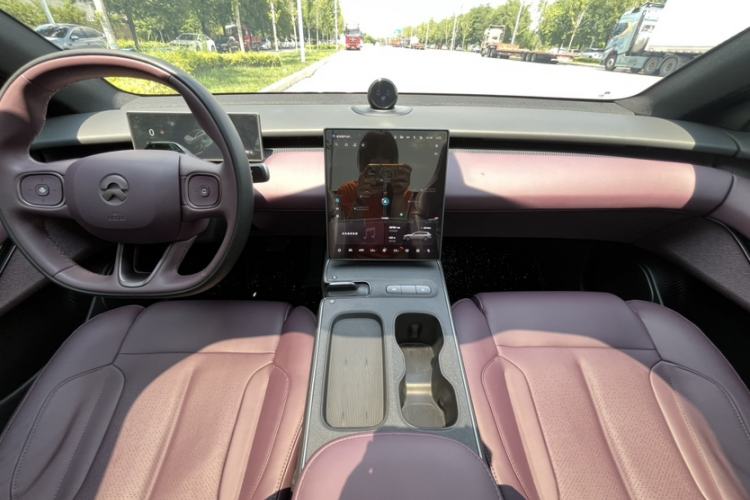Used Nio ET5T 2024 75kWh Touring Interior 1