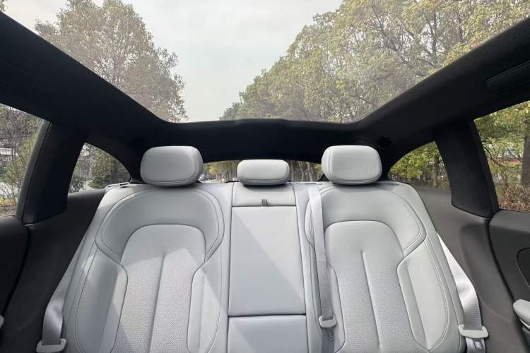 Used Nio ET5T 2024 75kWh Touring Interior 1