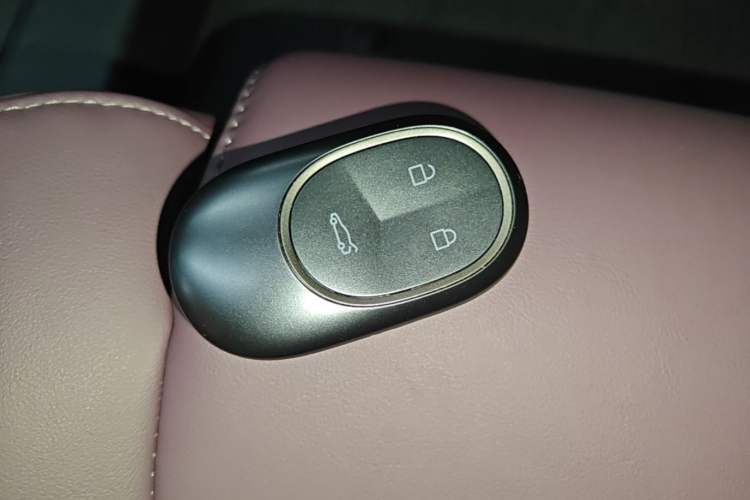 Used Nio ET5T 2024 75kWh Touring Interior 1