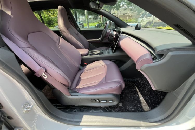 Used Nio ET5T 2024 75kWh Touring Interior 11