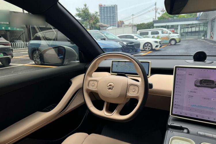 Used Nio ET5T 2024 75kWh Touring Interior 2