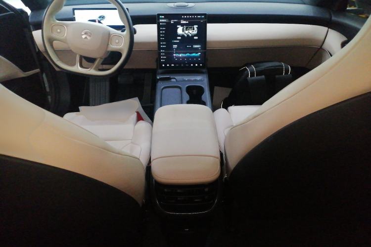 Used Nio ET5T 2024 75kWh Touring Interior 2
